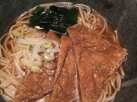 うどん、おそば、おいなりさんに油揚げの甘辛煮